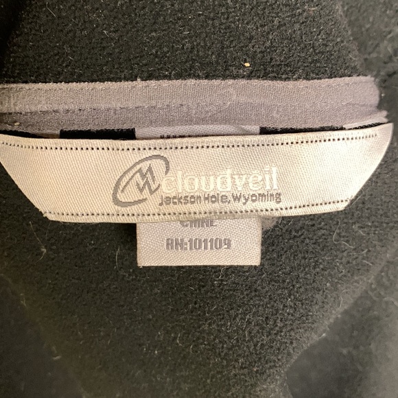 Cloudveil western Softshell Jacket with Removable Powder Skirt - Picture 11 of 12